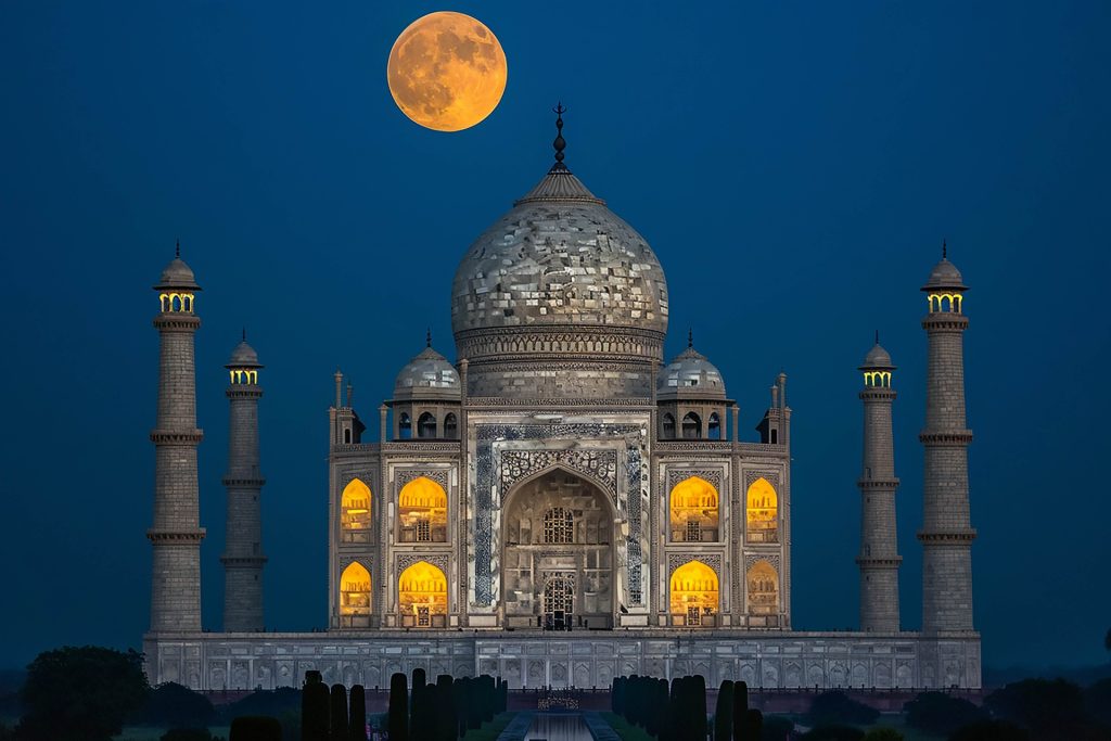 About Taj Mahal Tour